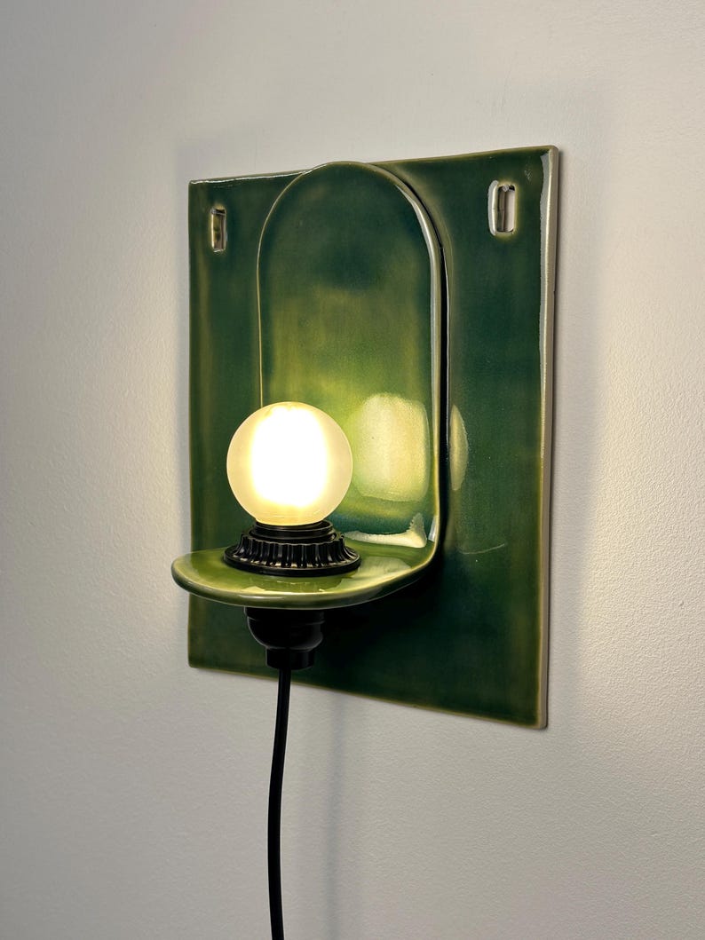 Green Plug-in Wall Sconce, Modern Ceramic Lamp, Easy-install Lighting for Bedrooms, Living Rooms, Dining Areas, Hallways, Contemporary Light