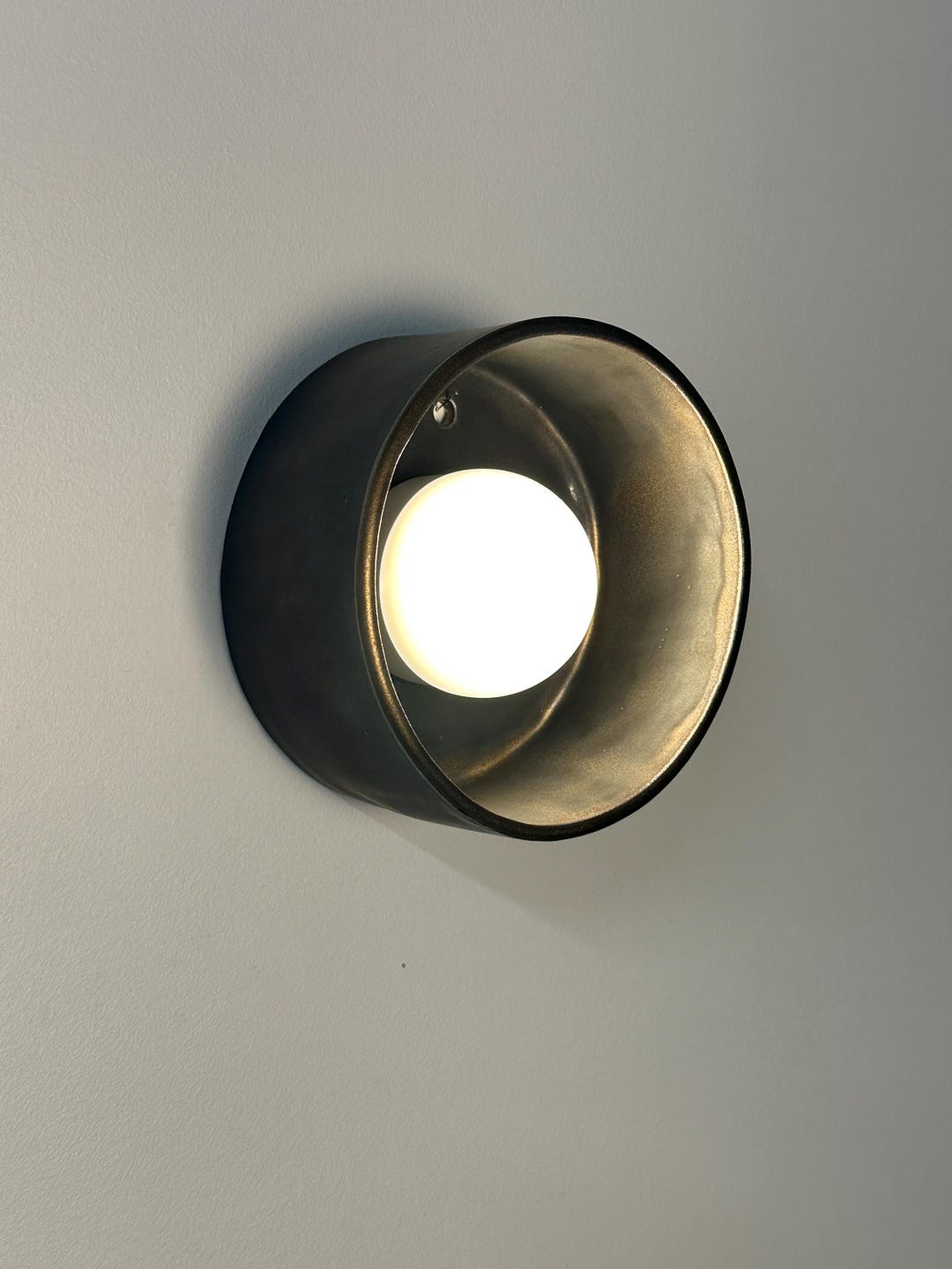Rechargeable Sconce, Gold Brown LED Ceramic Wall Light With Remote, 12 Colors Dimmable Lamp, USB Charging, Lighting for Bedroom, Living Room