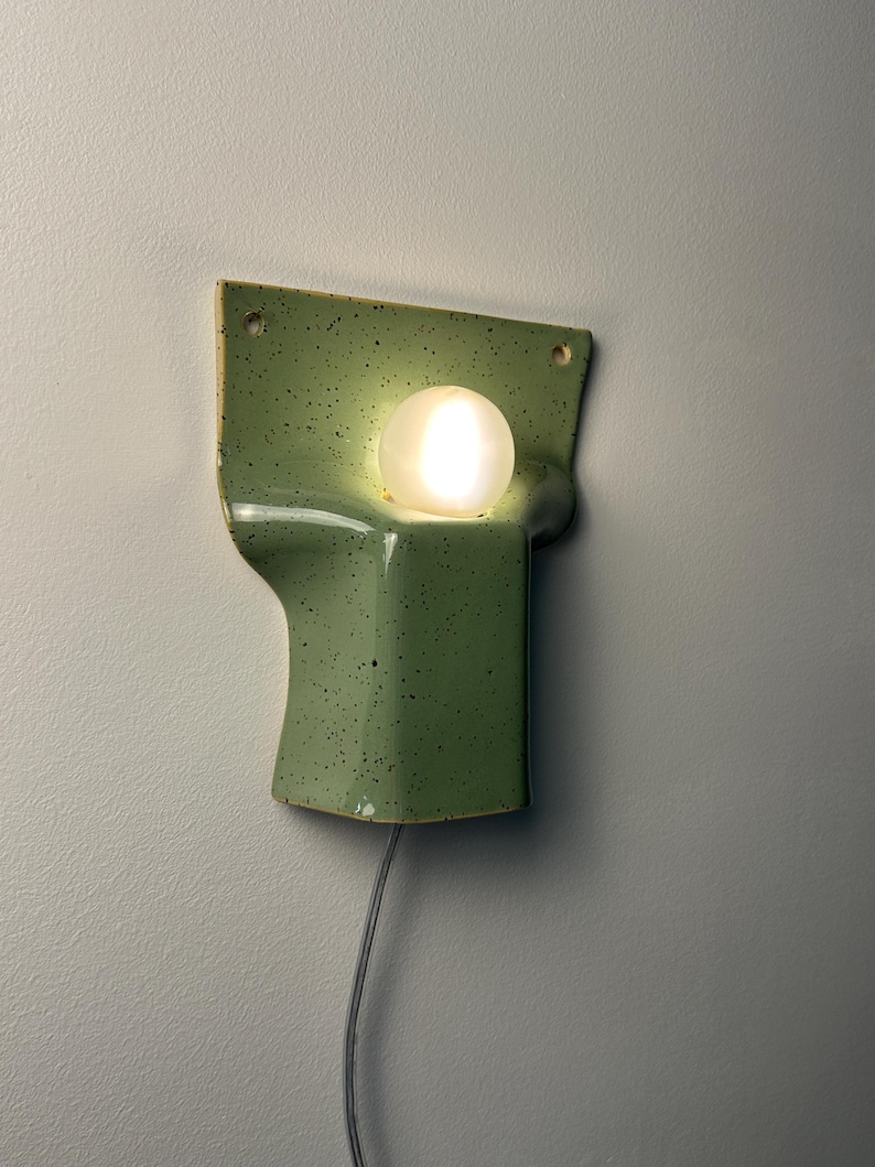 Light Green Plug-in Wall Sconce, Modern Ceramic Lamp, Easy-Install Lighting for Bedrooms, Living Rooms, Dining Areas, Hallways